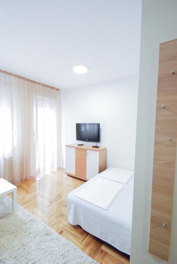 Tiara Apartment 2 Novi Sad Esterno foto